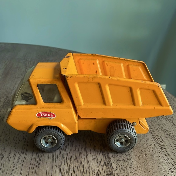 Vintage 1970’s Tonka Dump Truck Pressed Steel Orange - Made in the USA - Picture 1 of 13